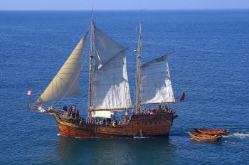 Santa Bernarda - Pirate Ship